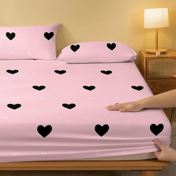 Modern Heart-Shaped Geometric Printed Fitted Sheet – Matte Polyester Bed Cover for Bedroom - Image 3