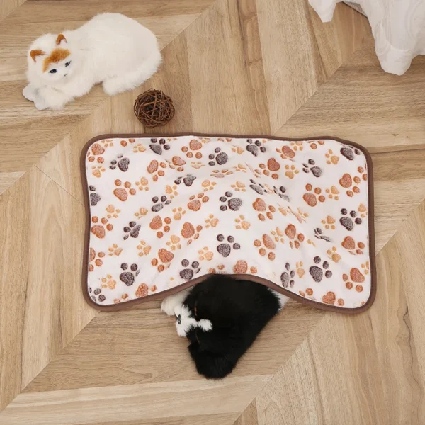 40x60cm Winter Warm Pet Blanket – Coral Fleece Dog and Cat Cushion for Cozy Comfort - Image 3