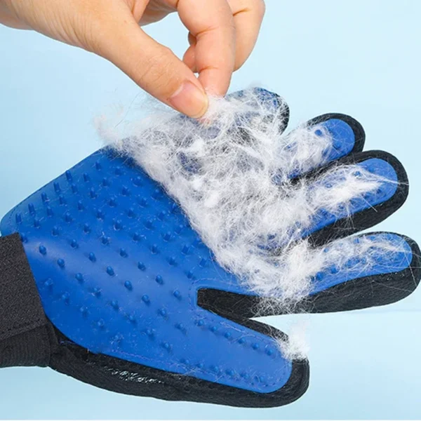 Groom your pets with ease using Silicone Pet Hair Removal Gloves. Designed for cats and dogs, these gloves remove loose hair gently while ensuring comfort for both pets and owners.