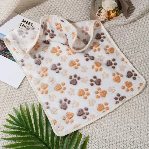 40x60cm Winter Warm Pet Blanket – Coral Fleece Dog and Cat Cushion for Cozy Comfort - Image 2
