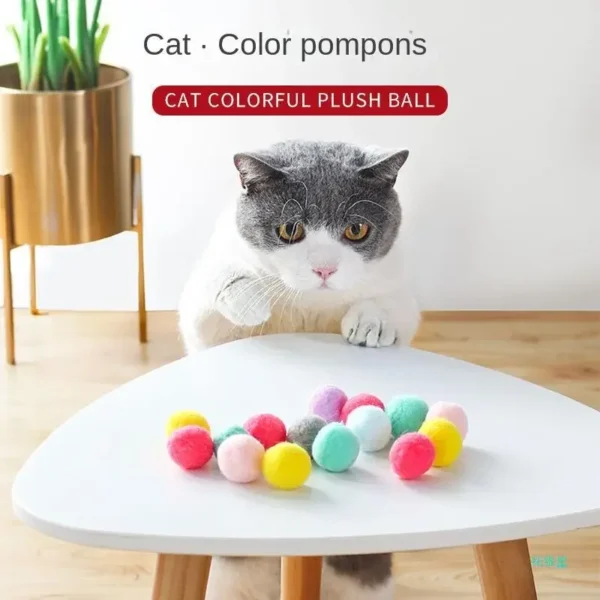 Interactive Cat Toy – Mini Shooting Gun with Plush Balls for Fun & Training - Image 4
