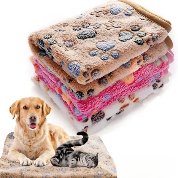 Soft Fluffy Cartoon Pet Blanket – Warm, Cozy & Comfortable for Cats and Dogs - Image 2