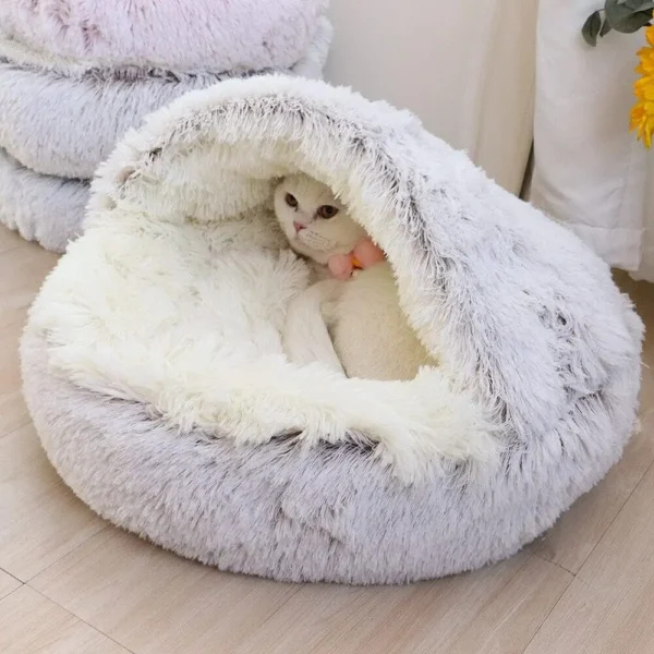 This soft plush pet bed with a removable cover provides ultimate warmth and comfort for small dogs and cats. Cozy, washable, and portable!